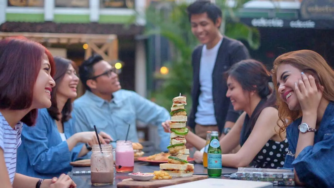 4 Tips Makan Siang Sehat di kantin kantor